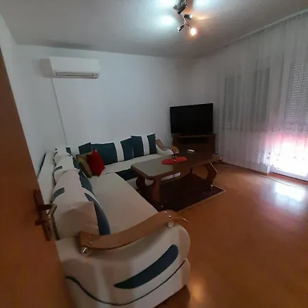 Apartament Dzeneta *